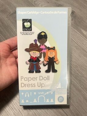 Cricut The Paper Doll Dress Up Cartridge overlay hardcase and hand book